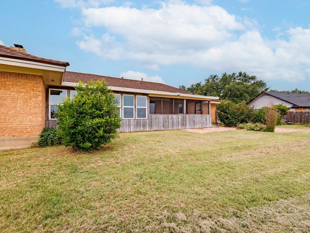 905 High Road, Coleman, TX 76834