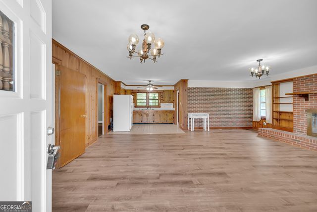 128 Smith Street, Hartwell, GA 30643