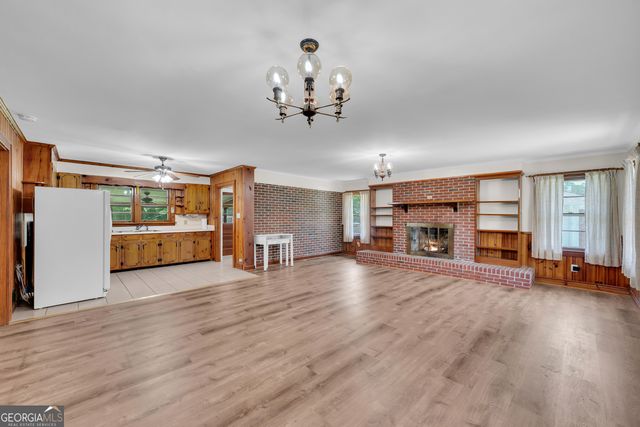 128 Smith Street, Hartwell, GA 30643