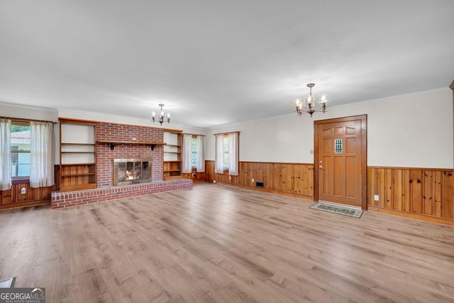 128 Smith Street, Hartwell, GA 30643