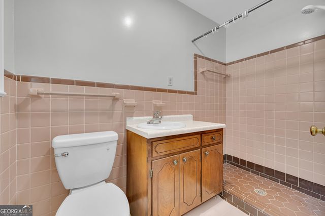 128 Smith Street, Hartwell, GA 30643
