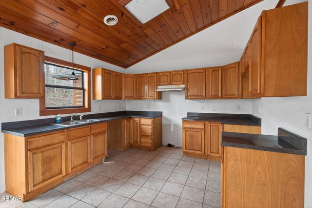 268 Burning Oaks Drive, Sevierville, TN 37876