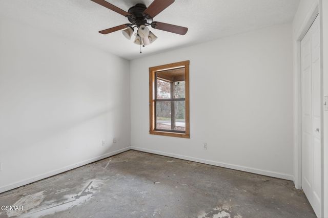 268 Burning Oaks Drive, Sevierville, TN 37876