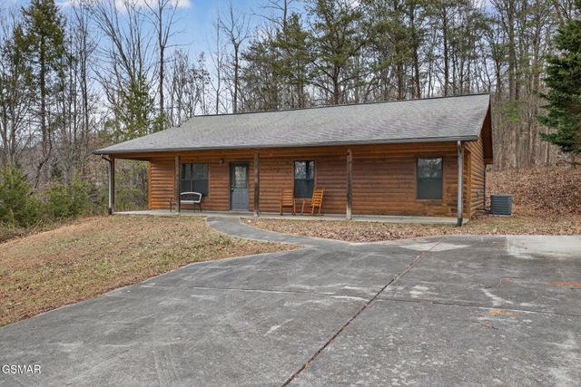 268 Burning Oaks Drive, Sevierville, TN 37876