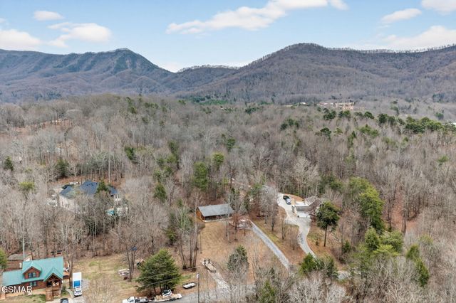 268 Burning Oaks Drive, Sevierville, TN 37876