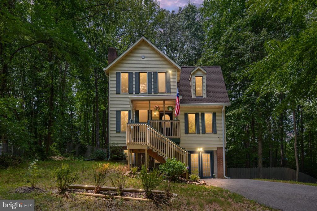 64 GREENRIDGE DR, Stafford, VA 22554