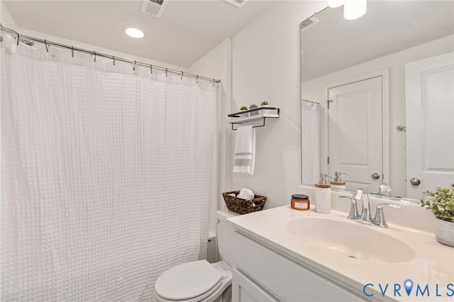 6225 Anise Cir, Moseley, VA 23120