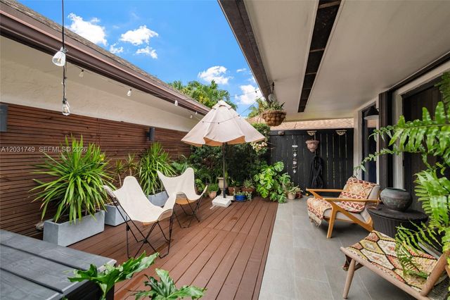 7759 SW 100th Street 37, Miami, FL 33156