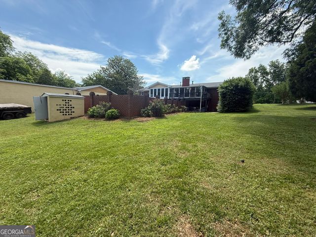 580 Hurt Road SW, Smyrna, GA 30082
