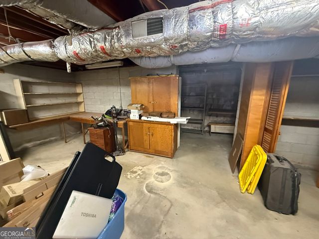 580 Hurt Road SW, Smyrna, GA 30082