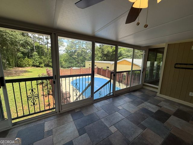 580 Hurt Road SW, Smyrna, GA 30082