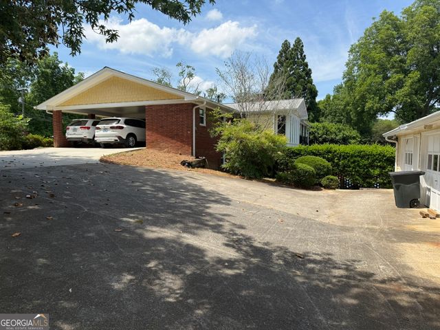 580 Hurt Road SW, Smyrna, GA 30082