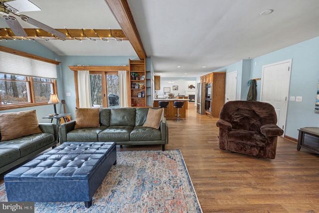 1147 JILL DR, Hummelstown, PA 17036