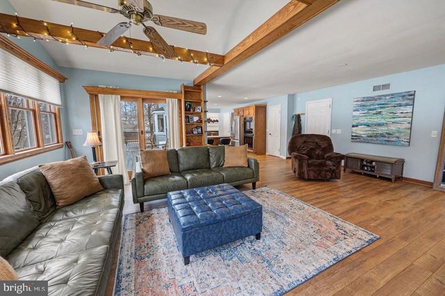 1147 JILL DR, Hummelstown, PA 17036