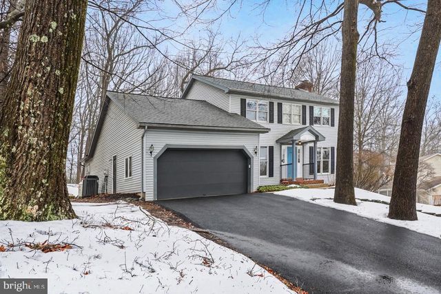 1147 JILL DR, Hummelstown, PA 17036