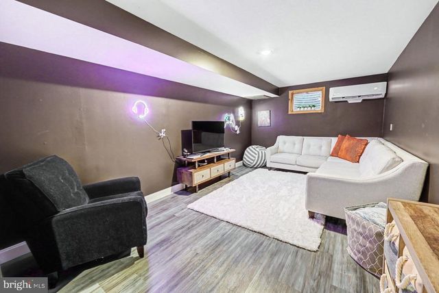 1147 JILL DR, Hummelstown, PA 17036