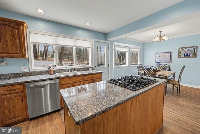 1147 JILL DR, Hummelstown, PA 17036