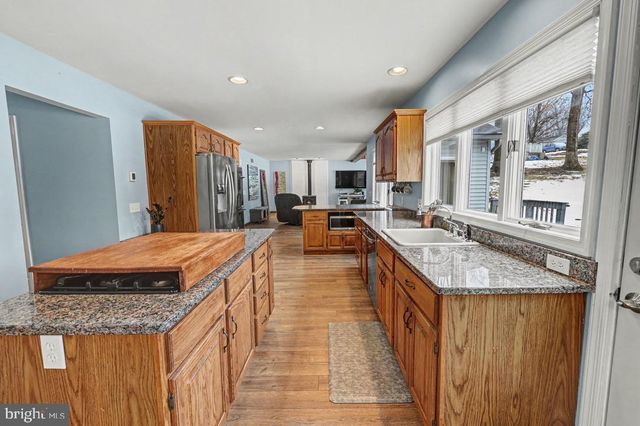 1147 JILL DR, Hummelstown, PA 17036