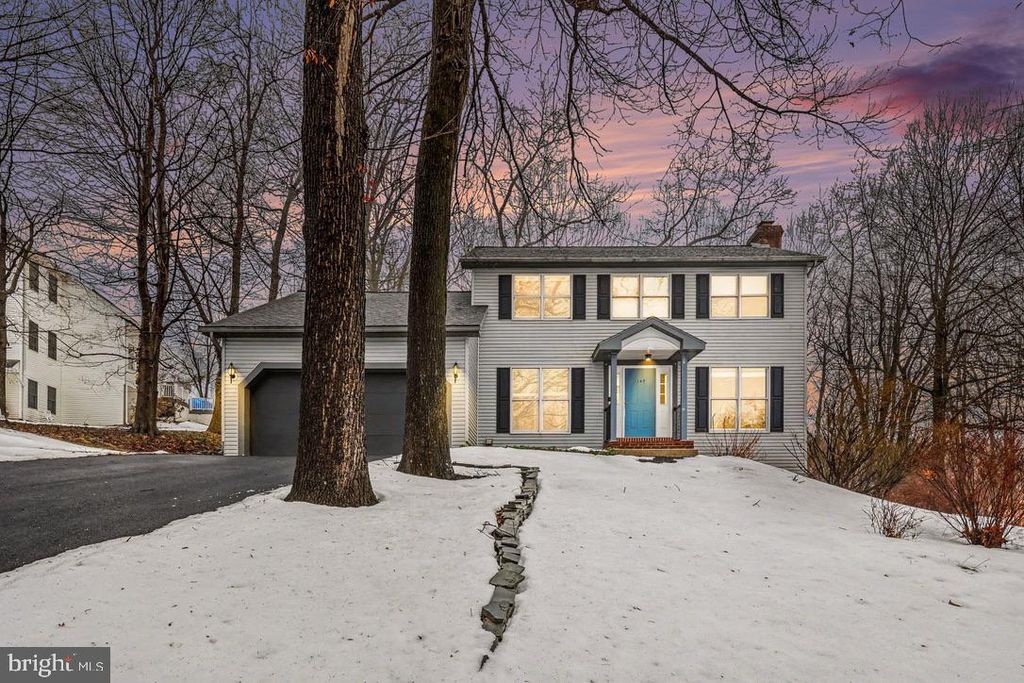 1147 JILL DR, Hummelstown, PA 17036