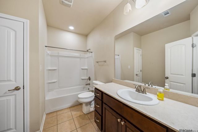 13440 Larch Ct, Denham Springs, LA 70726