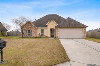 13440 Larch Ct, Denham Springs, LA 70726