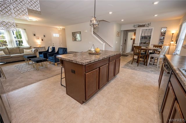 102 Florence Lane, Amherst, NY 14228