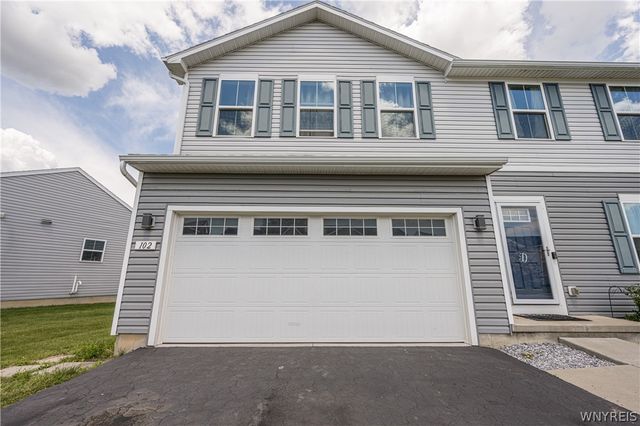 102 Florence Lane, Amherst, NY 14228
