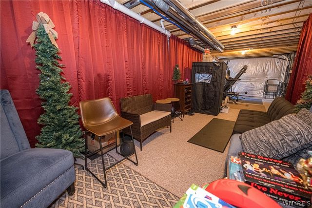 102 Florence Lane, Amherst, NY 14228