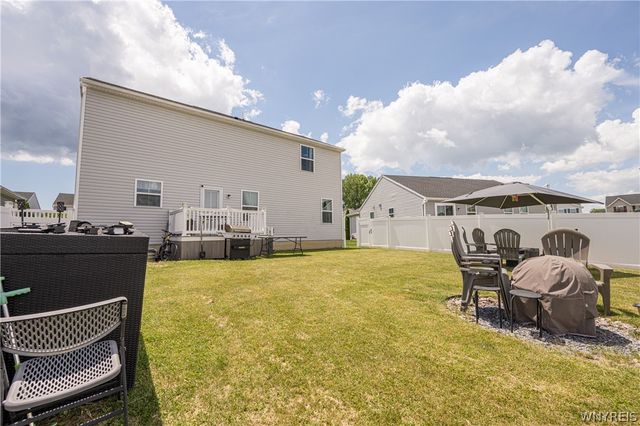 102 Florence Lane, Amherst, NY 14228