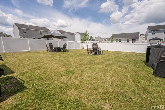 102 Florence Lane, Amherst, NY 14228