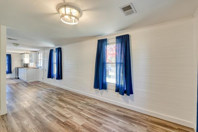 4943 Parris Bridge Road, Boiling Springs, SC 29316