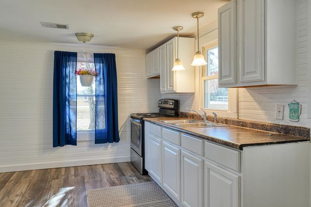 4943 Parris Bridge Road, Boiling Springs, SC 29316