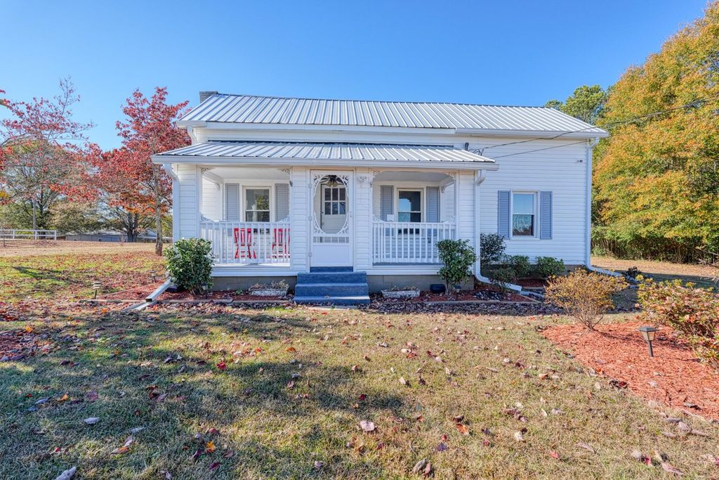 4943 Parris Bridge Road, Boiling Springs, SC 29316