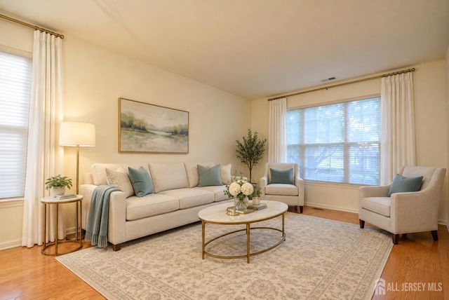 160 Kyle Court, Monroe, NJ 08831