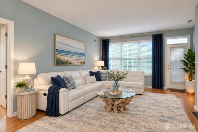 160 Kyle Court, Monroe, NJ 08831