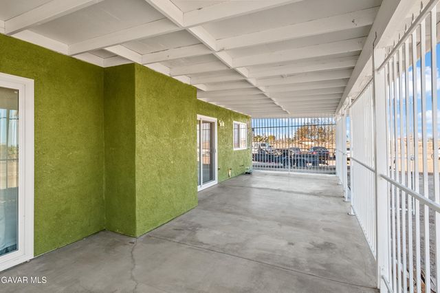 40246 W 11th Street West Street, Palmdale, CA 93551