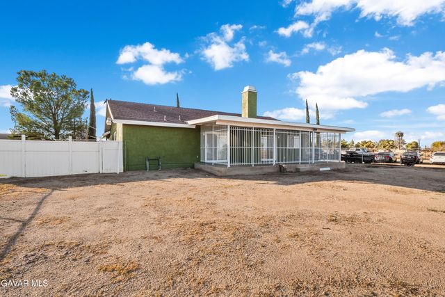 40246 W 11th Street West Street, Palmdale, CA 93551