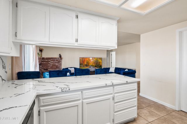 40246 W 11th Street West Street, Palmdale, CA 93551