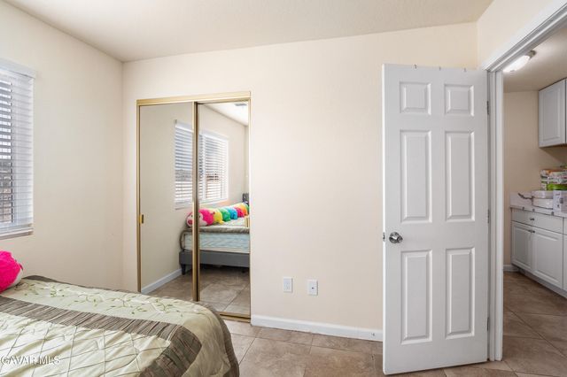 40246 W 11th Street West Street, Palmdale, CA 93551