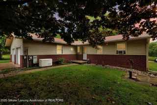 1404 W Stoll Road, Dewitt, MI 48820