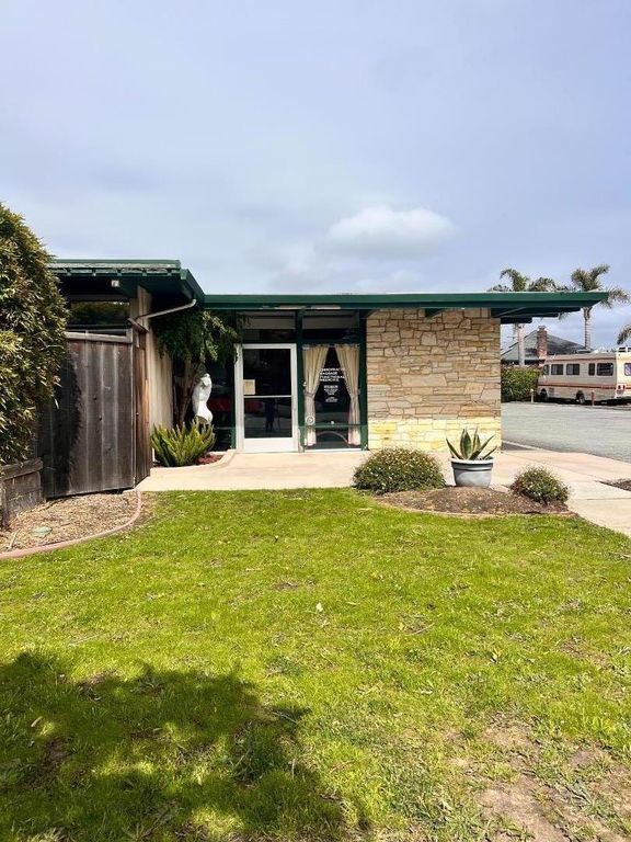 3811 Portola Drive, Santa Cruz, CA 95062
