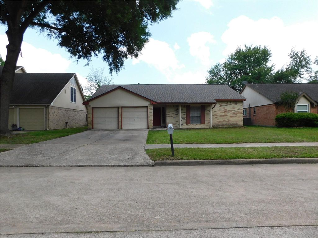 7514 Echo Pines Drive, Humble, TX 77346