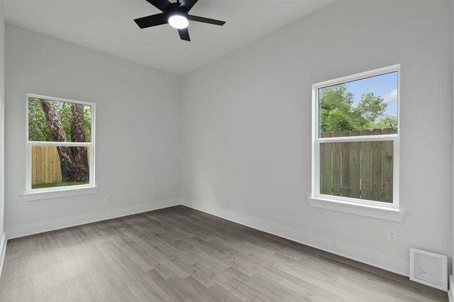 8114 Double Avenue D, Houston, TX 77088