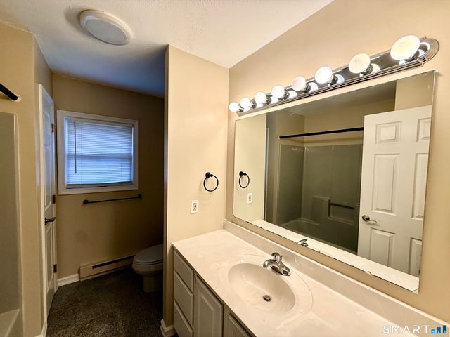 33-D Laurel Point Drive, Montville, CT 06370