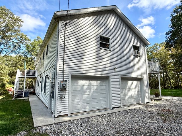 33-D Laurel Point Drive, Montville, CT 06370
