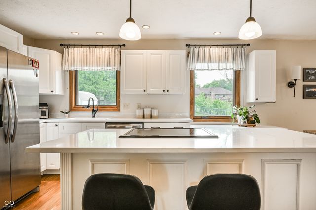 625 Valley Way Road, Greenwood, IN 46142