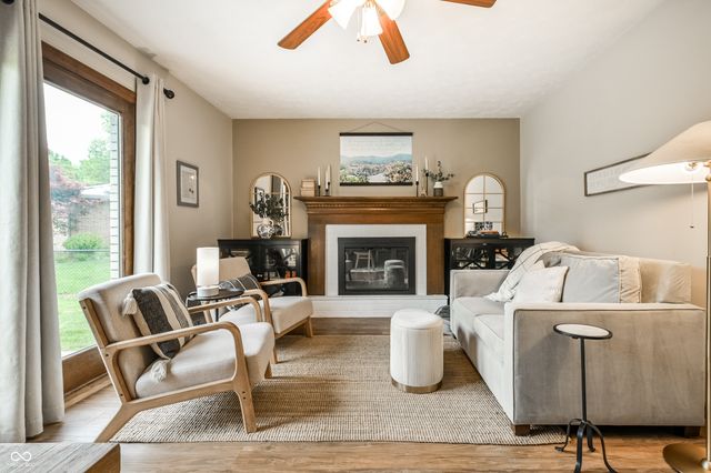 625 Valley Way Road, Greenwood, IN 46142