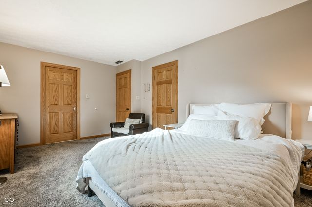 625 Valley Way Road, Greenwood, IN 46142