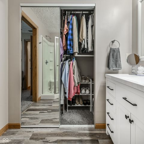 625 Valley Way Road, Greenwood, IN 46142