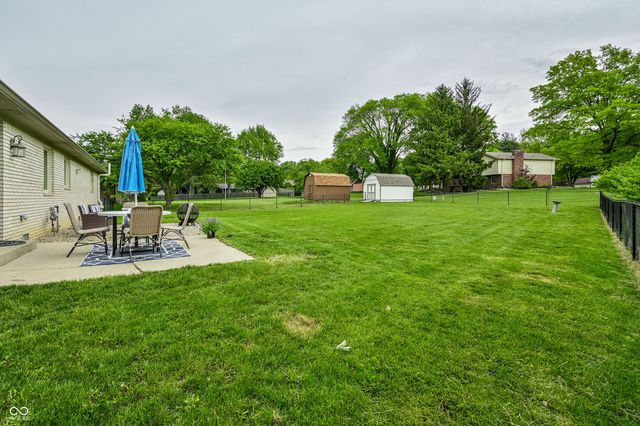 625 Valley Way Road, Greenwood, IN 46142